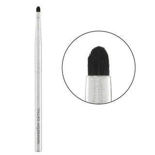 Mirabella Detail Brush: Close-up of high-precision brush with fine bristles for detailed makeup application & flawless makeup